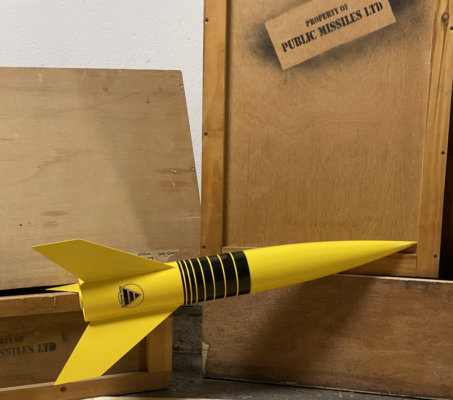 Public Missiles LTD 4" Bumble Bee Rocket Kit