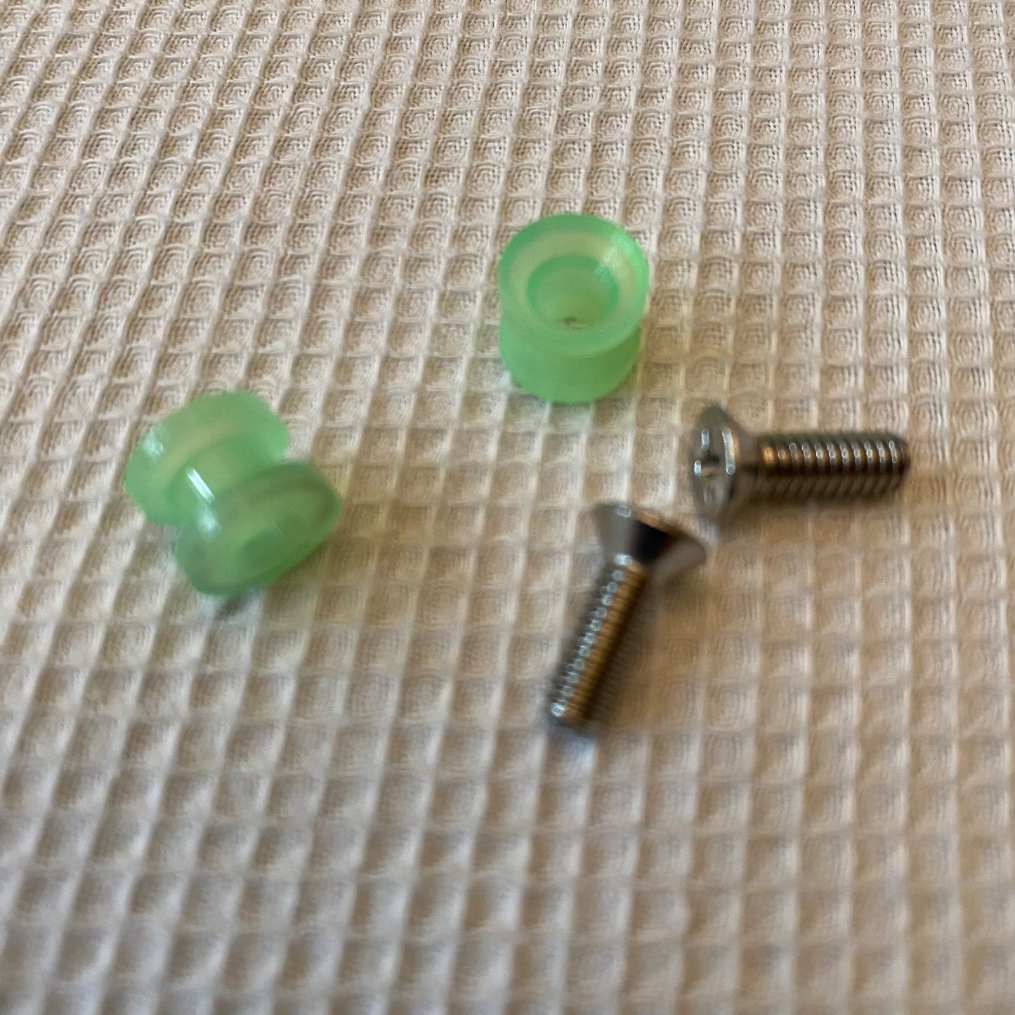 10/10 Single Piece Dyed Rail Buttons