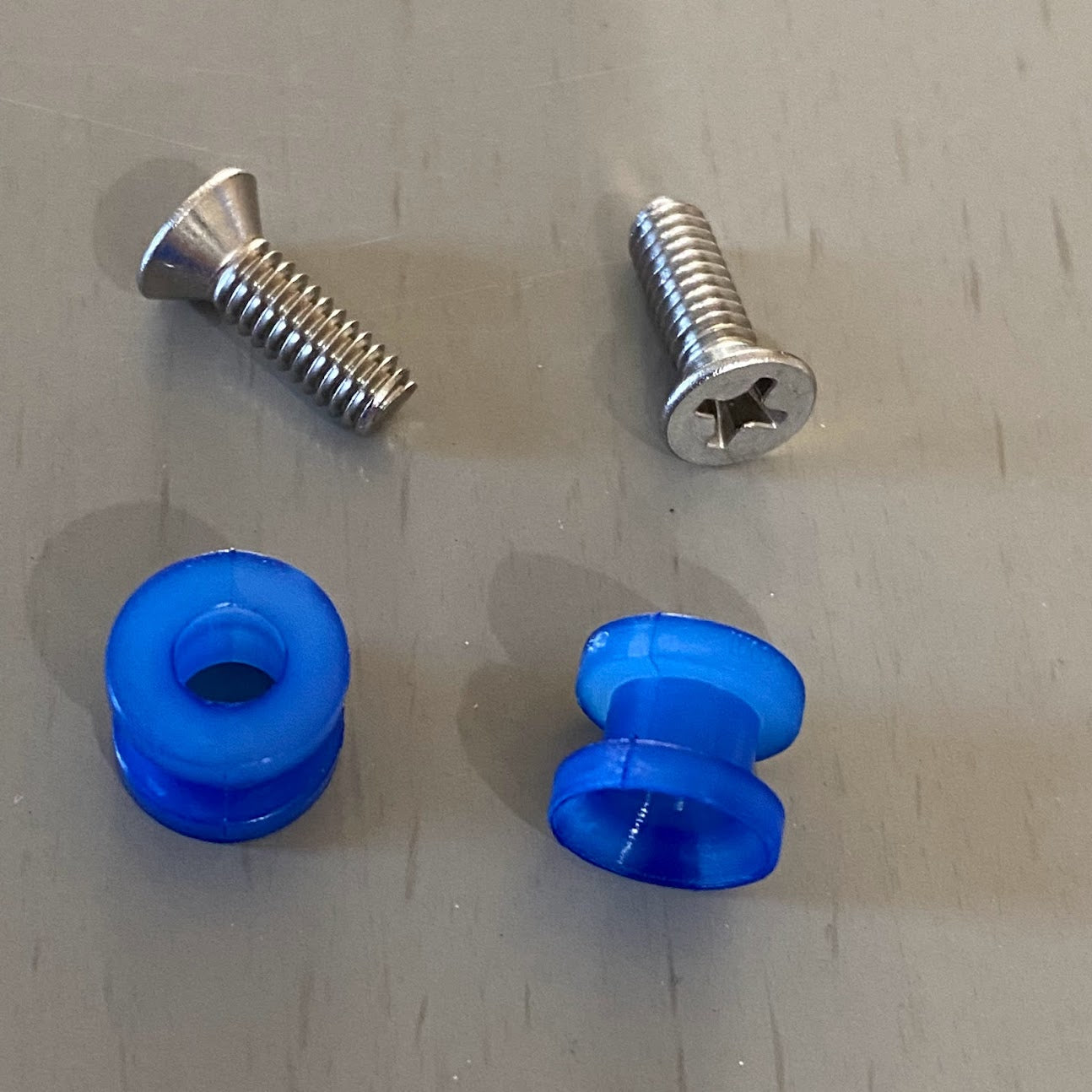 10/10 Single Piece Dyed Rail Buttons